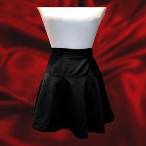 Black Old Navy skater skirt